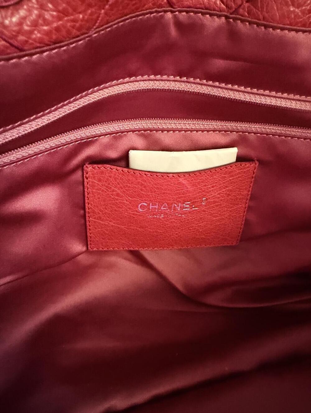 Chanel Coral Red Quilted Caviar Leather CC Tote - Picture 6 of 12